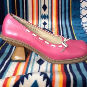 Unique Pink Shoe Euro Vog style look, real les…